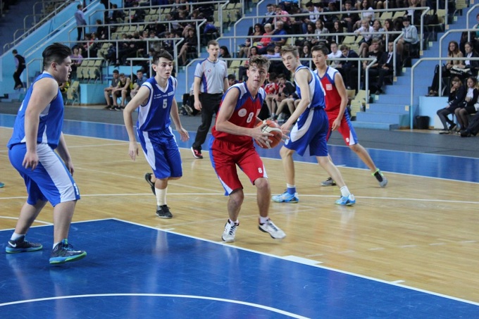 В Оренбурге завершился чемпионат школьной баскетбольной лиги